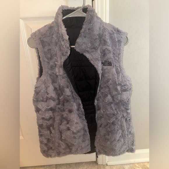 North Face reversible vest - Picture 3 of 3